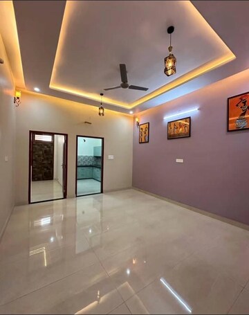 Room in 2.5 BHK Builder Floor at Sector 33 – for Sale