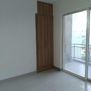Room in 3 BHK Apartment at ILD Greens, Garoli Kalan – for Rent