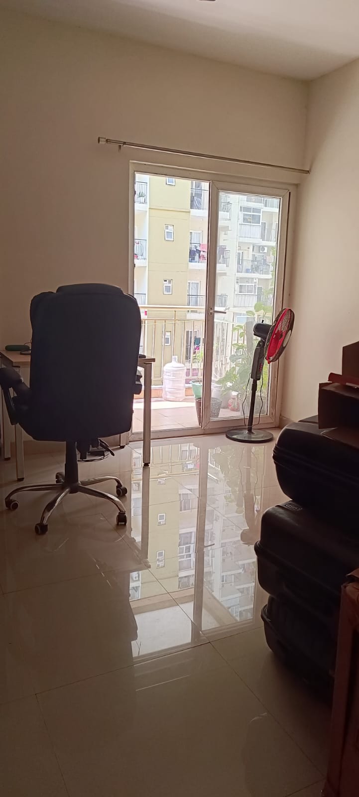 3 BHK Apartment For Rent in Paramount Emotions