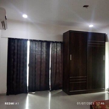 Bedroom in 4 BHK Apartment at Vesu – for Rent