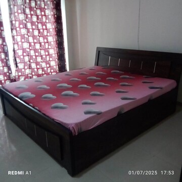 Bedroom in 4 BHK Apartment at Vesu – for Rent