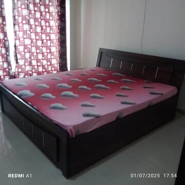 Bedroom in 4 BHK Apartment at Vesu – for Rent