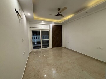 Room in 1 BHK Apartment at Agarwal Vrindavan Gardens, Nalasopara East – for Rent