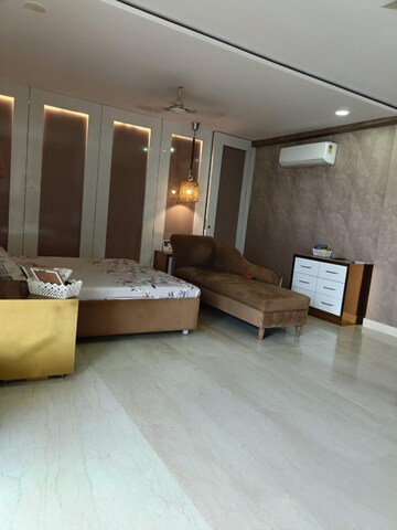 4 BHK Builder Floor For Sale in SS Southend Floors, South City 2