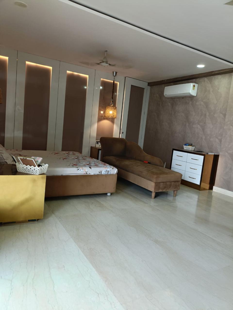 4 BHK + Pooja Room,Study Room Builder Floor For Sale in SS Southend Floors