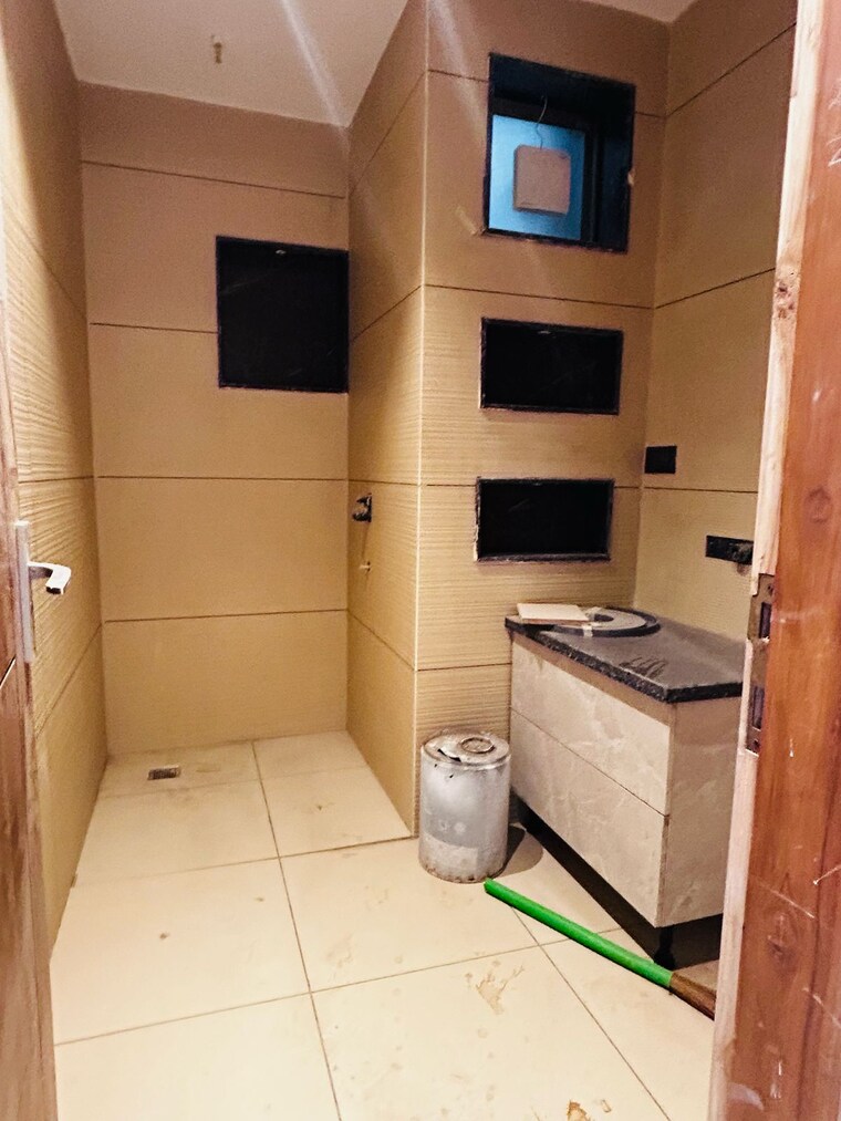 Other, green fields colony 4 Bedroom 2230 Sq.Ft. Builder Floor In Green Fields Colony Faridabad 8911317