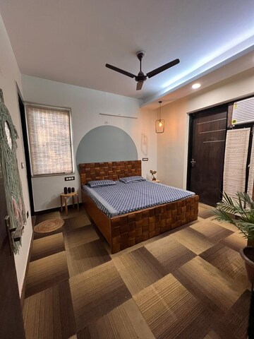 Bedroom in 3 BHK Builder Floor at Dlf Phase I – for Rent