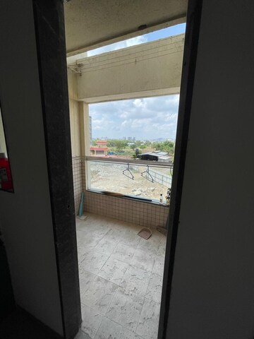 Room in 2 BHK Apartment at Jhamtani Ace Abode, Kiwale – for Rent