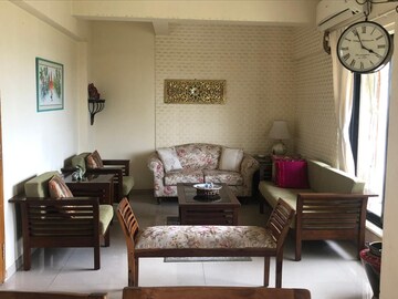 2 BHK Apartment For Rent in Atlanta Heights, Prabhadevi