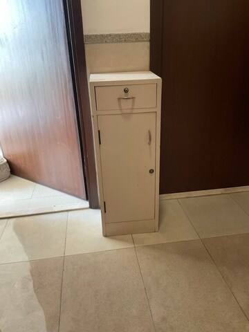 Room in 1 BHK Apartment at Hiranandani Fortune City, New Panvel – for Rent