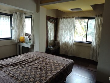 Bedroom in 1 RK Apartment at Shivaji Park – for Rent