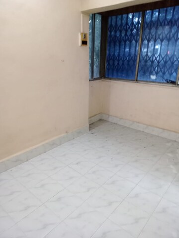 Room in 1 BHK Builder Floor at Andheri West – for Rent