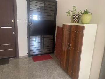 Room in 2 BHK Apartment at Mahindra Antheia, Pimpri – for Rent