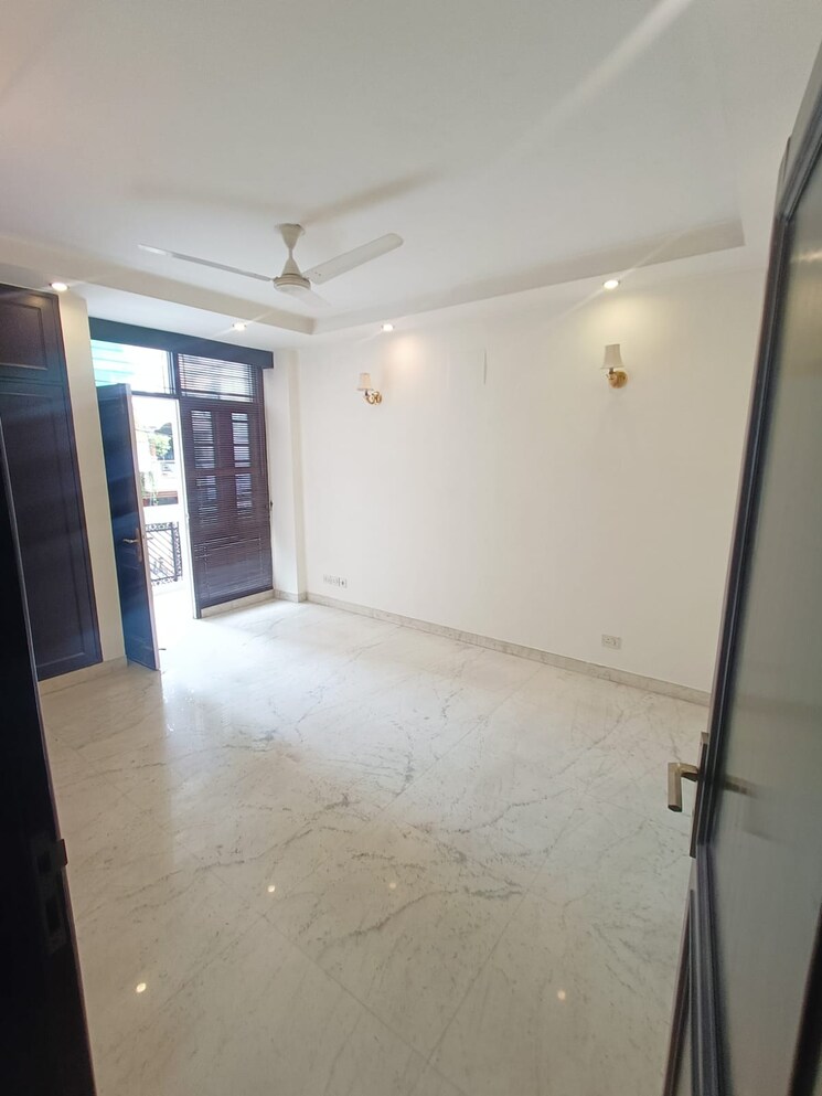 Room, greater kailash i 3 Bedroom 2700 Sq.Ft. Builder Floor In Greater Kailash I Delhi 8911412