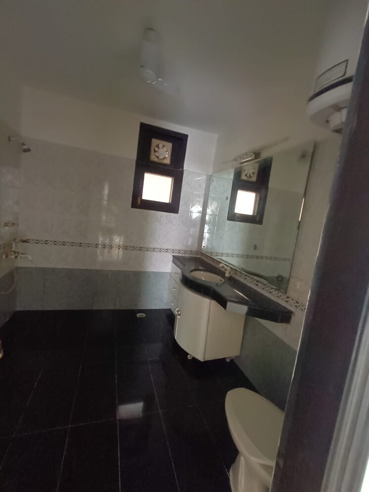 Kitchen, greater kailash i 3 Bedroom 2700 Sq.Ft. Builder Floor In Greater Kailash I Delhi 8911412