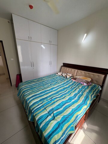 2 BHK Apartment For Rent in Prestige Lakeside Habitat, Varthur