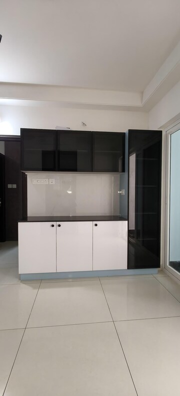 Room in 3 BHK Apartment at Aparna Sarovar Zicon, Nallagandla – for Rent