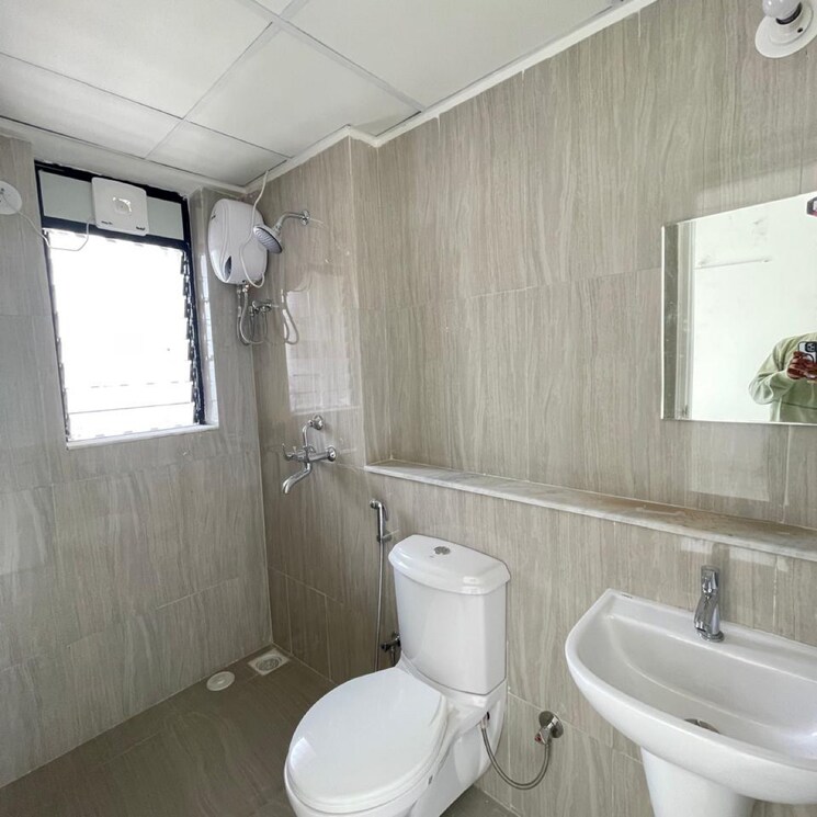 Bathroom, runwal-gardens-phase-2 1 Bedroom 470 Sq.Ft. Apartment In Kalyan Shilphata Road Thane 8911435