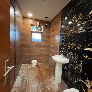 Furnished Amenities in 1 RK Builder Floor at YK Homes, Sector 42 – for Rent