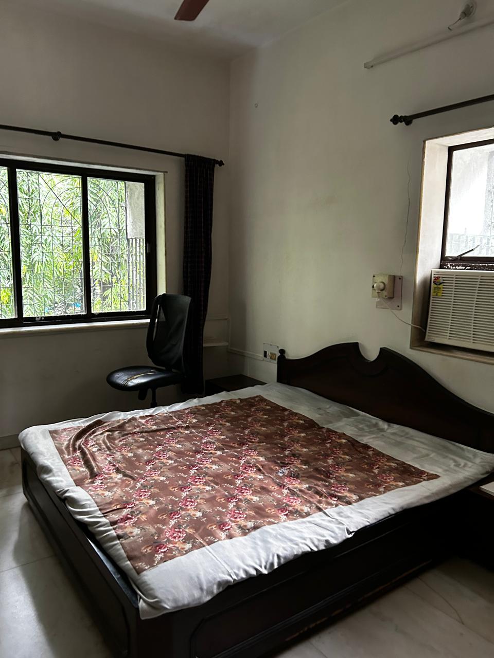 1 BHK + Extra Room Builder Floor For Rent in Santacruz West