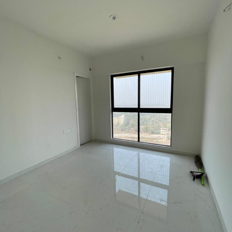 Room, runwal-gardens-phase-2 2 Bedroom 674 Sq.Ft. Apartment In Kalyan Shilphata Road Thane 8911469