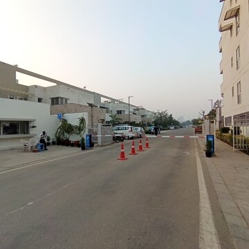 4 BHK Villa – Exterior View View at Vatika Signature Villas, Sector 82 - for Rent