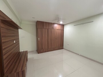 Bathroom in 4 BHK Apartment at DSR Fortune Prime, Madhapur – for Rent