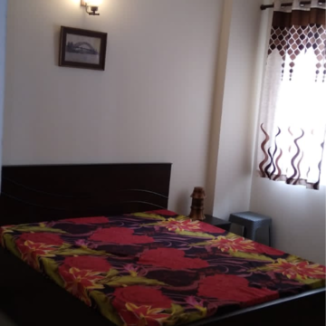 Room in 2.5 BHK Apartment at BPTP Park Serene, Garoli Kalan – for Rent