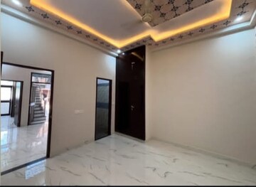Room in 2 BHK Builder Floor at Sector 31 – for Rent