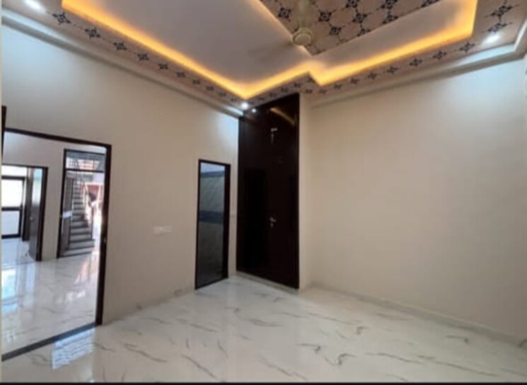 Room, sector 31 2 Bedroom 1800 Sq.Ft. Builder Floor In Sector 31 Faridabad 8911502