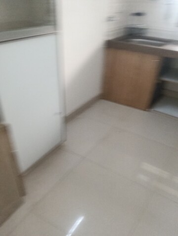 Room in 3 BHK Apartment at Bhatia Dahisar Sumati CHS, Dahisar West – for Rent