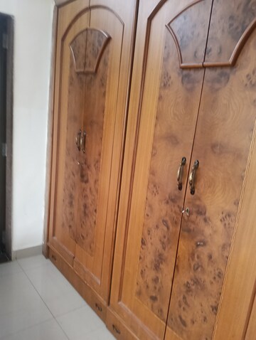 Furnished Amenities in 3 BHK Apartment at Bhatia Dahisar Sumati CHS, Dahisar West – for Rent