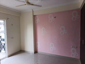 Room in 2 BHK Apartment at Himalaya Tower, Ahinsa Khand 1 – for Rent
