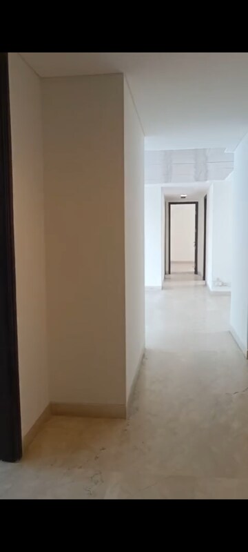 Room in 4 BHK Apartment at Abw La Lagune, Sector 54 – for Rent