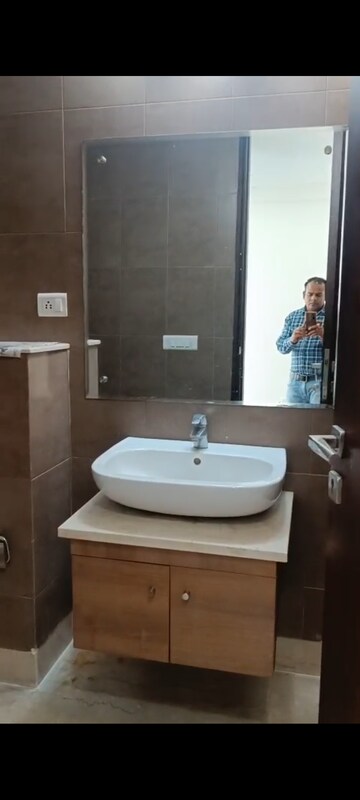 Bathroom in 4 BHK Apartment at Abw La Lagune, Sector 54 – for Rent