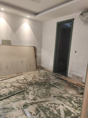 Furnished Amenities in 4 BHK Builder Floor at Kailash Colony – for Sale