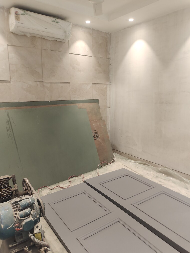 Bathroom, kailash colony 4 Bedroom 2700 Sq.Ft. Builder Floor In Kailash Colony Delhi 8911545