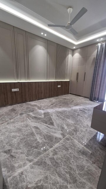 Bedroom in 4 BHK Builder Floor at Dlf Phase I – for Rent