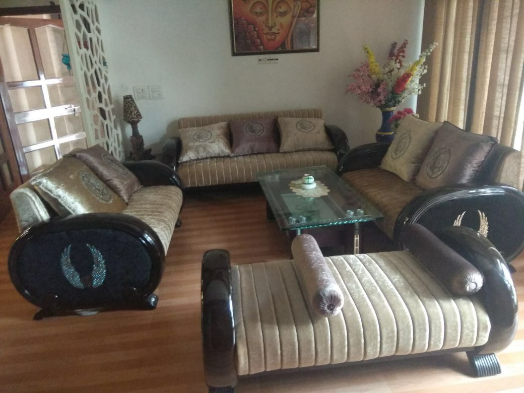 5 BHK + Pooja Room,Servant Room,Study Room Villa For Rent in South City 1