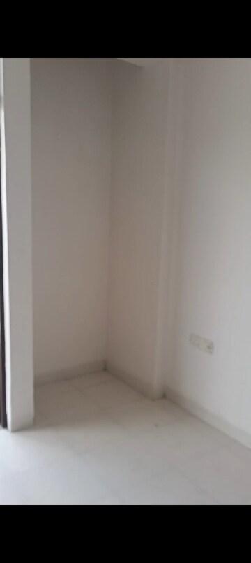 Room in 1 BHK Apartment at Amolik Heights, Sector 88 – for Rent