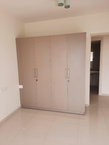 Room in 3 BHK Apartment at Hiranandani Glen Gate, Hebbal – for Rent
