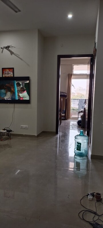 Furnished Amenities in 2 BHK Builder Floor at Sector 52 – for Rent