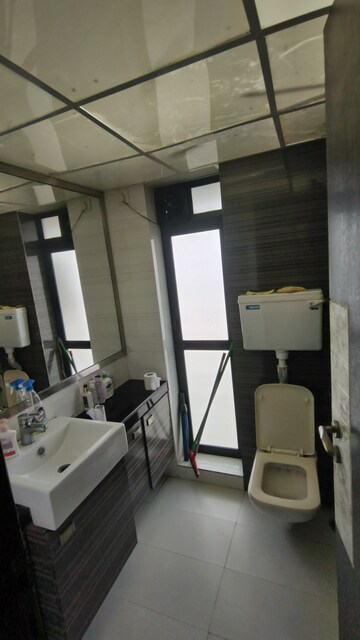 Team Area in 2.5 BHK Apartment at Lokhandwala Sapphire Heights, Kandivali East – for Sale