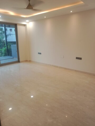Room in 3 BHK Builder Floor at Sector 45 – for Rent