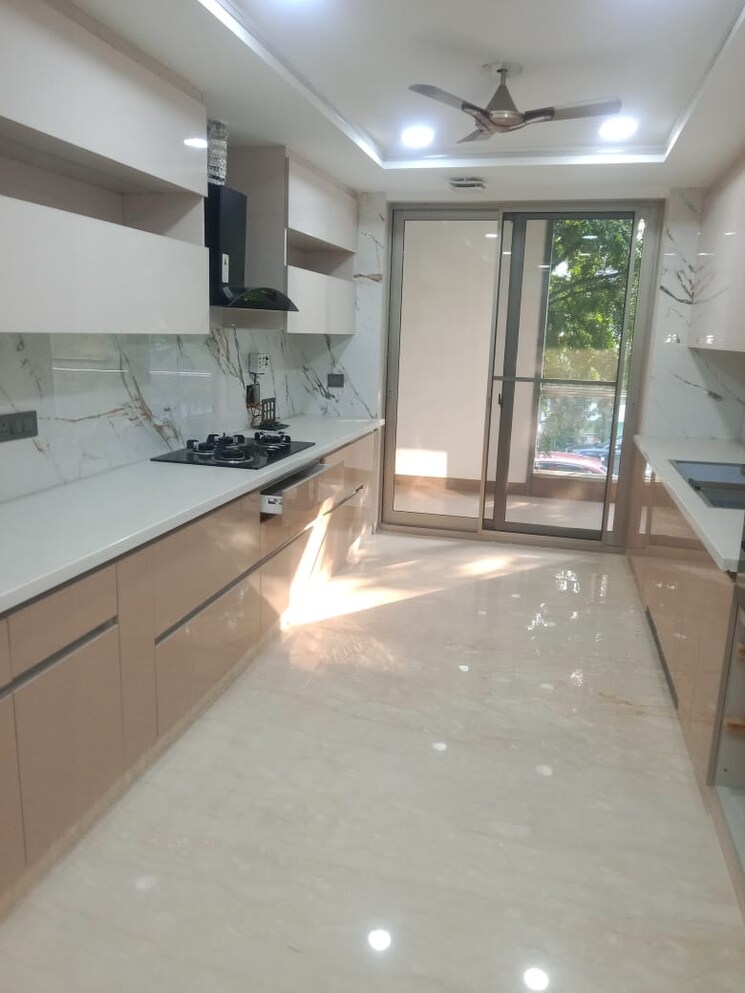 Kitchen, sector 45 3 Bedroom 500 Sq.Yd. Builder Floor In Sector 45 Gurgaon 8911668