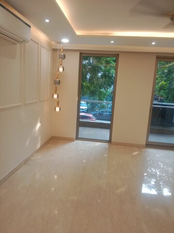 Room in 3 BHK Builder Floor at Sector 45 – for Rent