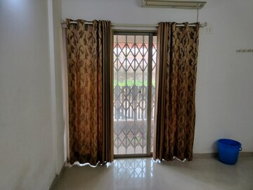 Room in 2 BHK Apartment at Lodha Casa Rio, Dombivli East – for Rent