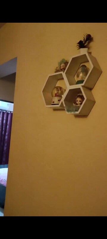 Furnished Amenities in 2 BHK Apartment at Hiraco Eminence, Mira Road – for Rent