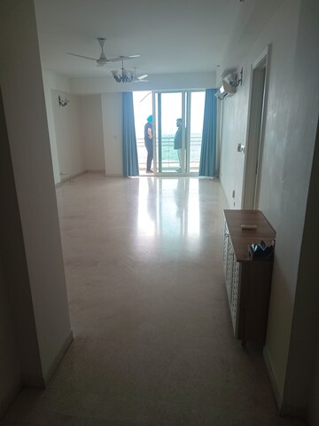 4 BHK Apartment For Rent in DLF Park Place, Sector 54