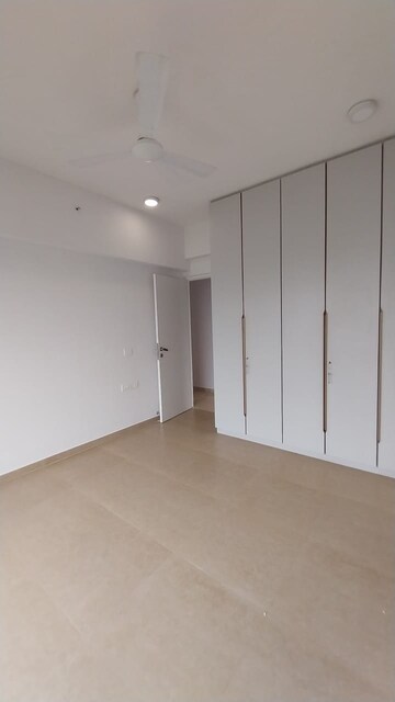 Room in 3 BHK Apartment at Kanakia Silicon Valley, Powai – for Rent